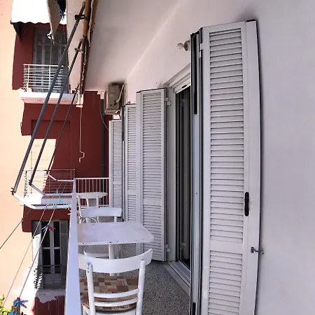 Amelie * Loutraki (Corinthia)